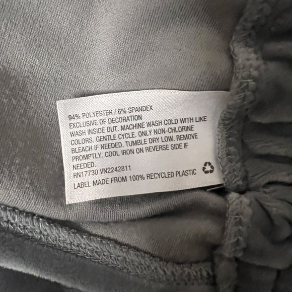 Isabel Maternity Shirt Womens Large Grey Velour Long Sleeve V-Neck Side Ruch - Picture 6 of 9